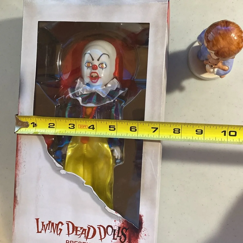 Living Dead Dolls Pennywise
